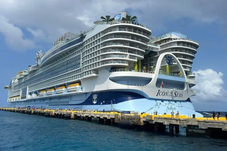 Royal Caribbean S Icon Of The Seas Turns One Crew Center